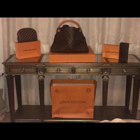 louis vuitton bags lv set poshmark louis vuitton bags lv set poshmark
